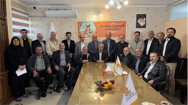 نشست هم‌اندیشی مرغک